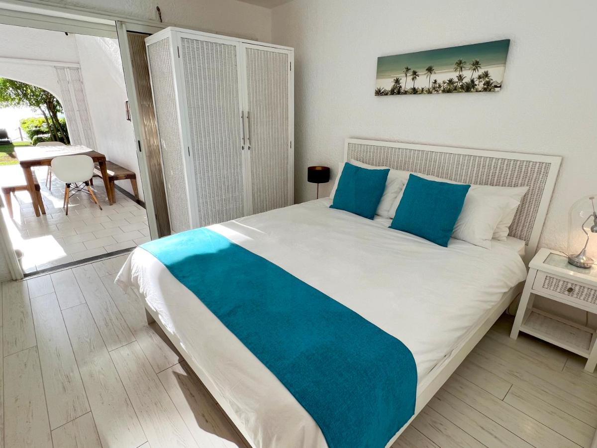 Caro'S Beachfront Trou aux Biches Bagian luar foto