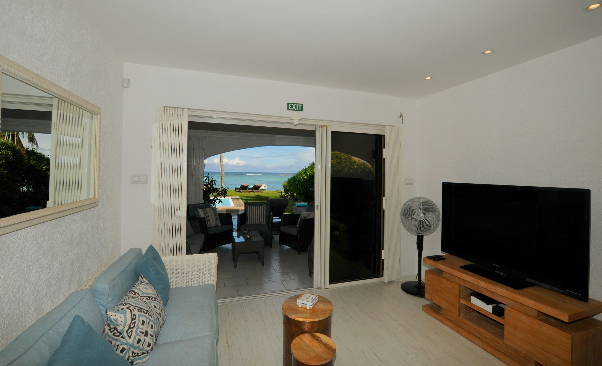 Caro'S Beachfront Trou aux Biches Bagian luar foto