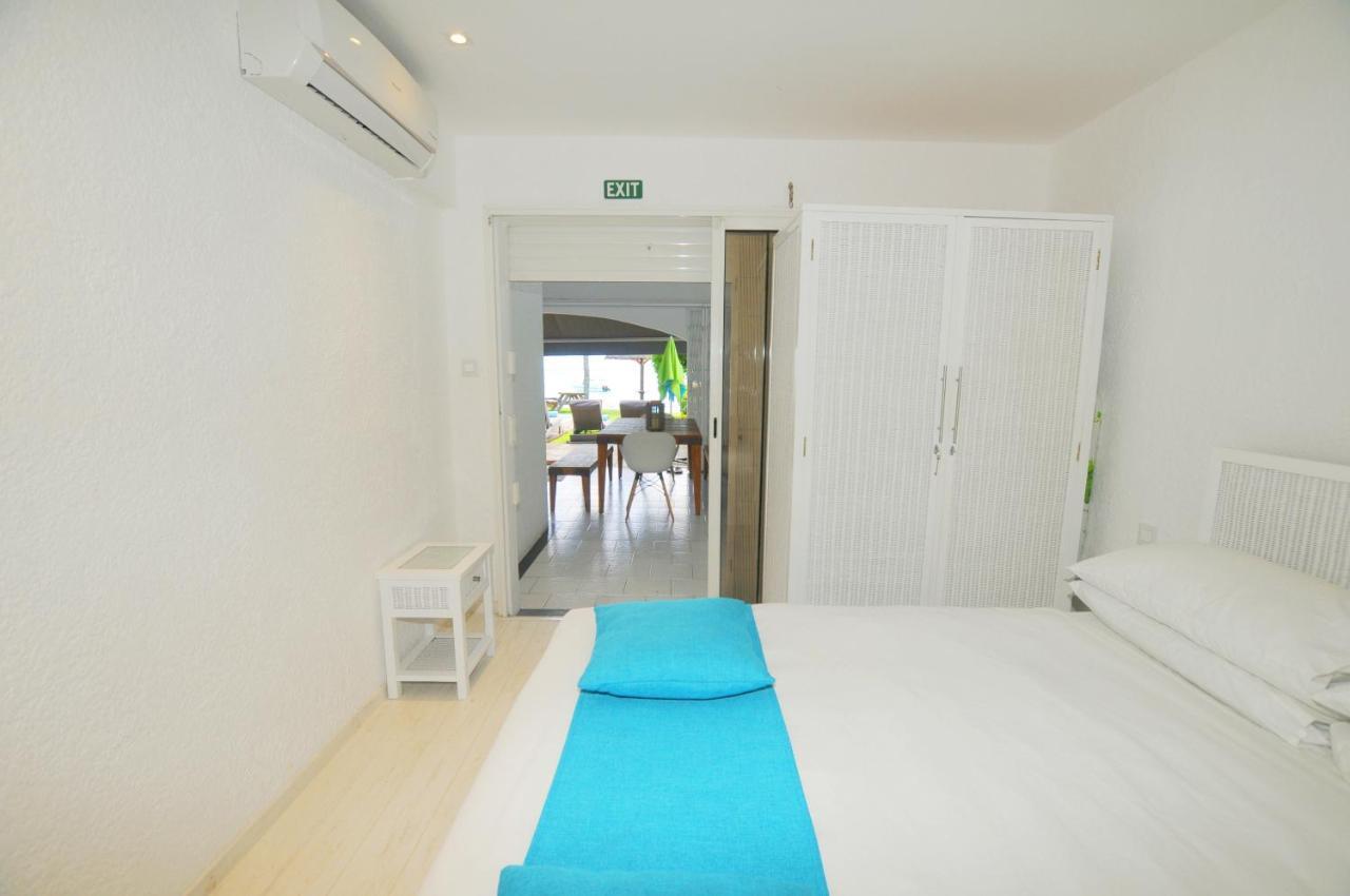 Caro'S Beachfront Trou aux Biches Bagian luar foto